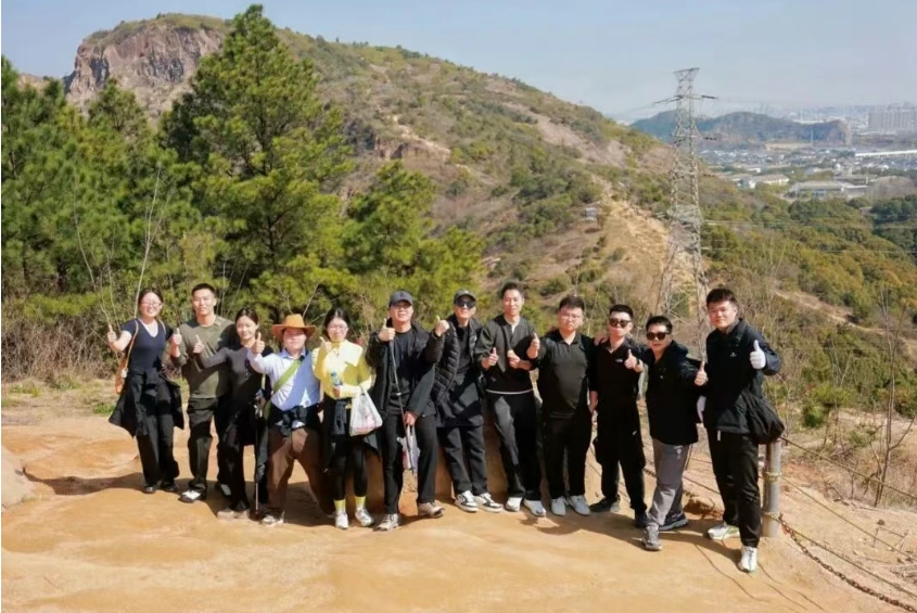 Ascendiendo a toda velocidad por la monta&ntilde;a Lingyan - L&iacute;nea de la Monta&ntilde;a de los &Aacute;rboles, embarc&aacute;ndose en una nueva aventura: el evento de lanzamiento de negocios de primavera de AODE fue un &eacute;xito rotundo.